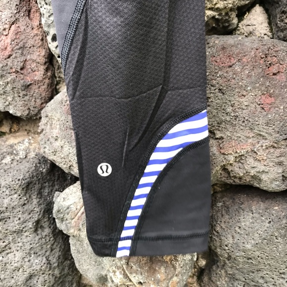 Lululemon Run Inspire Crop II - Picture 5 of 5